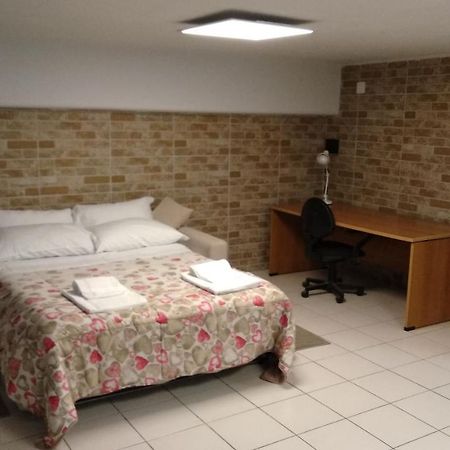 Hotel Monolocale Via Leopardi à Pescara Extérieur photo