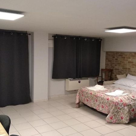Hotel Monolocale Via Leopardi à Pescara Extérieur photo