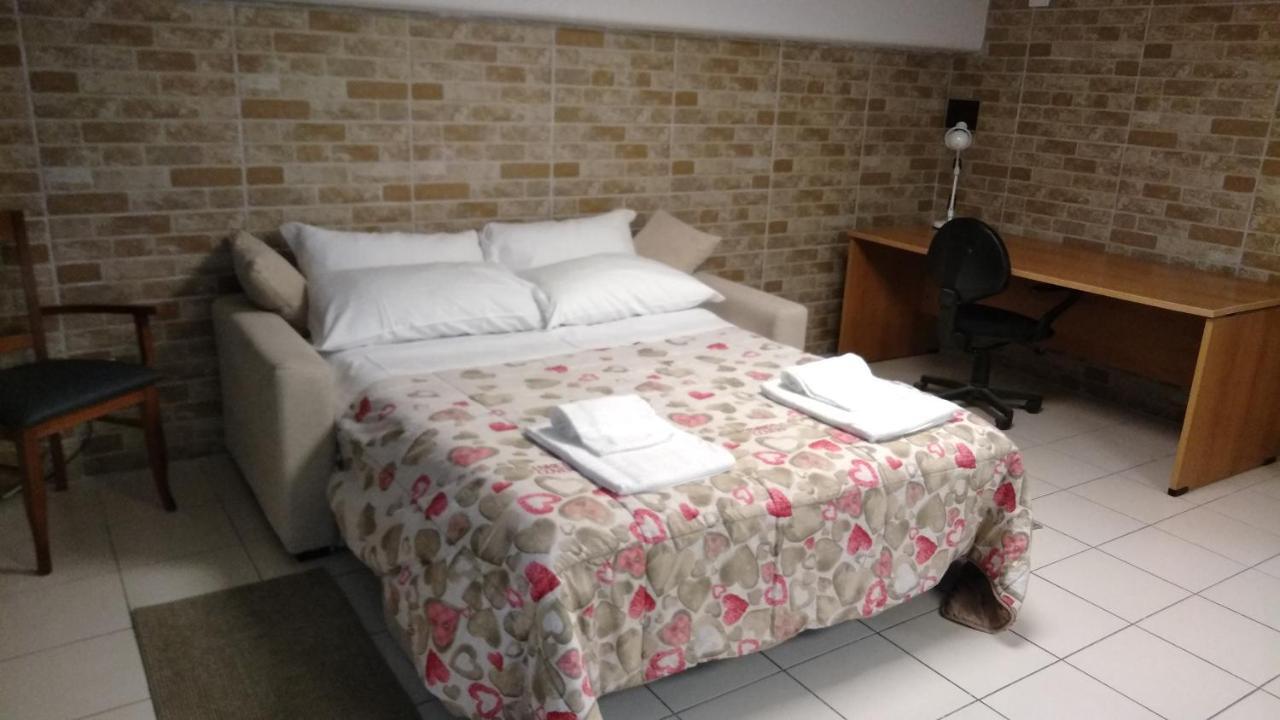Hotel Monolocale Via Leopardi à Pescara Extérieur photo