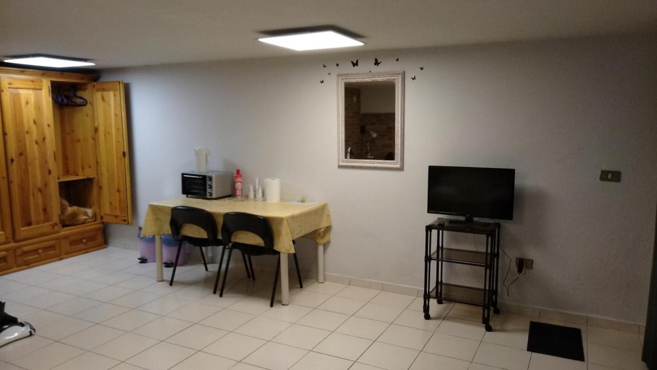 Hotel Monolocale Via Leopardi à Pescara Extérieur photo
