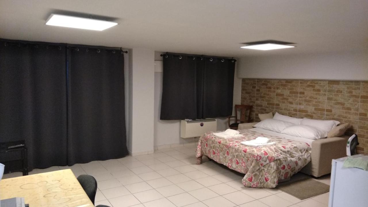 Hotel Monolocale Via Leopardi à Pescara Extérieur photo